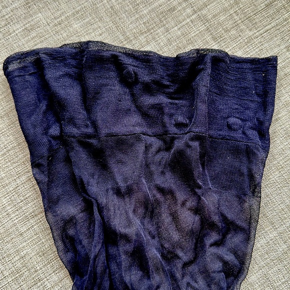 VINTAGE VICTORIA’S SECRET BLACK 100% SILK STOCKINGS Made in Italy 80s SZ Medium - Picture 8 of 10